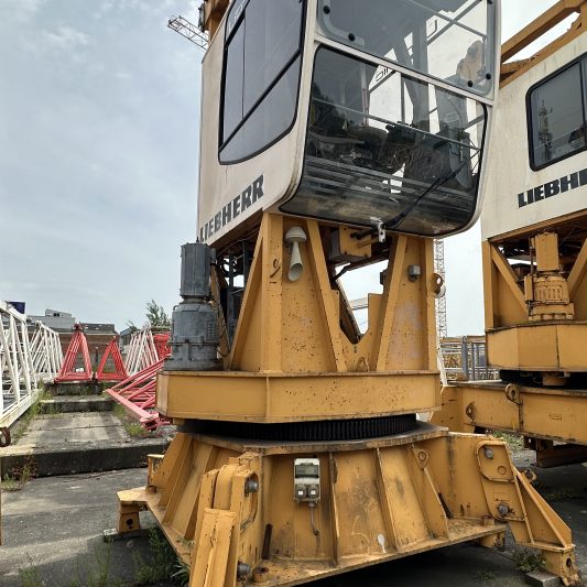 LIEBHERR 200 EC-H 10 Litronic
